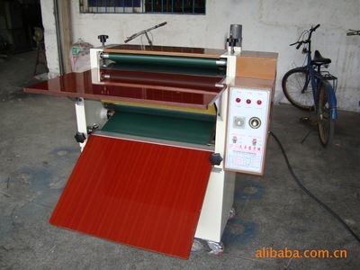 【供應(yīng)滾筒式壓花機(jī)、油壓壓花機(jī)、氣壓壓花機(jī)】價(jià)格,廠家,圖片,壓花機(jī),東莞市振飛皮革機(jī)械-