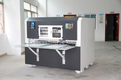 數控皮革沖孔機